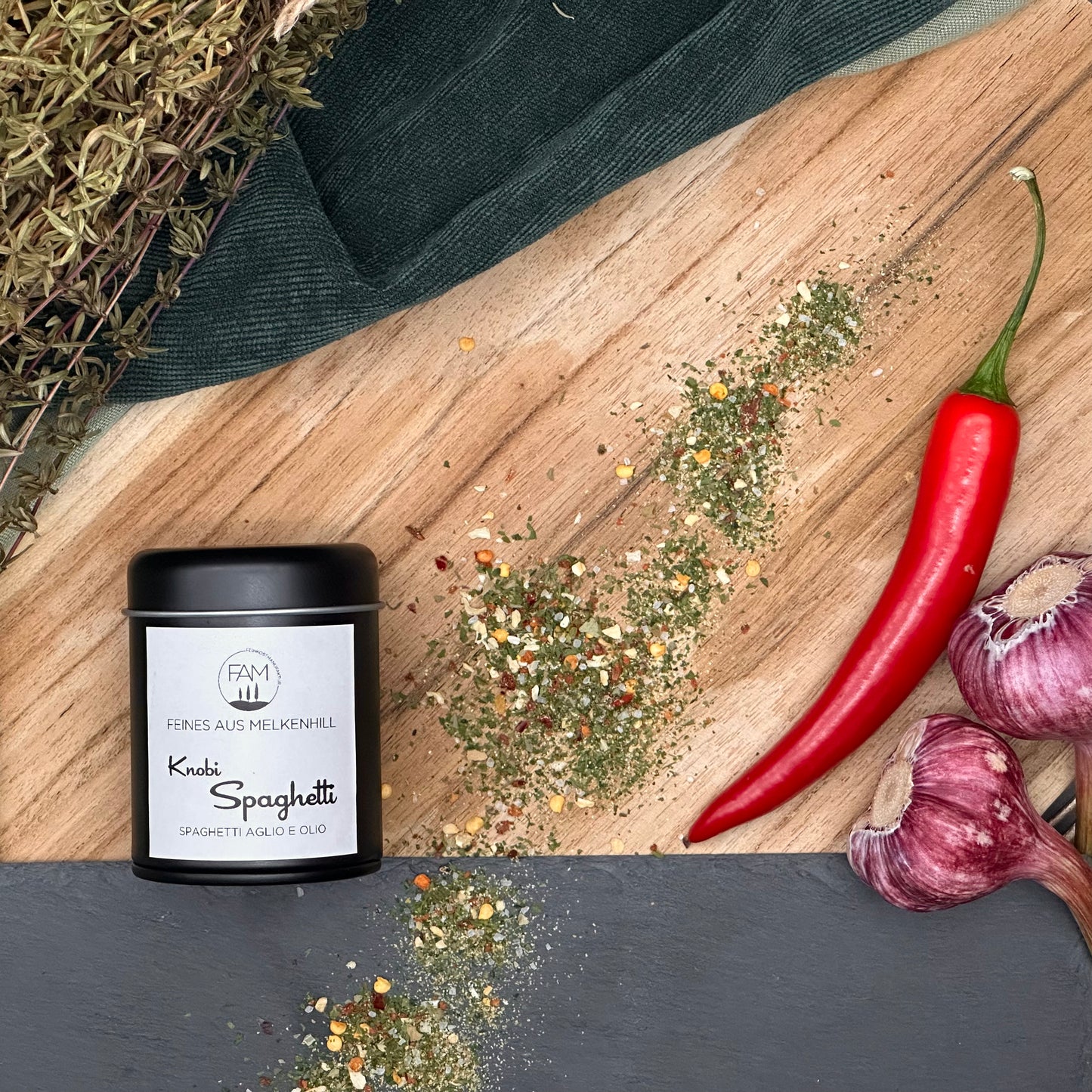 KNOBI SPAGHETTI